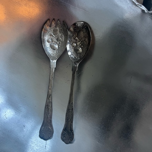 Vintage Sheffield, England, silver plated, fruit, spoons, or salad, spoons - Picture 9 of 16
